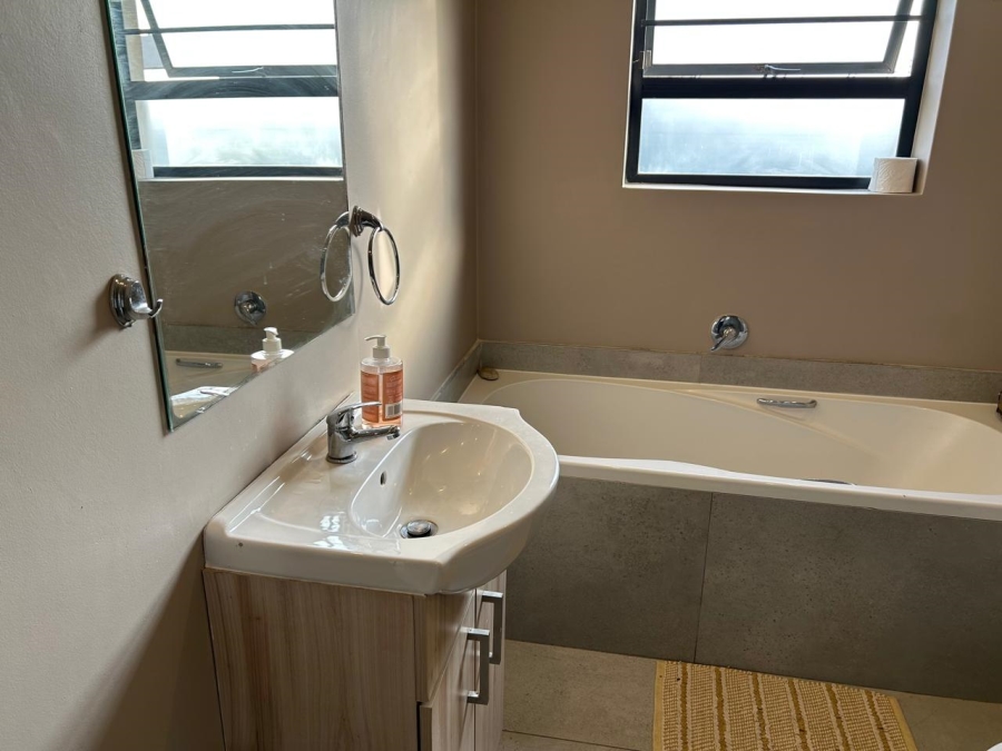 To Let 2 Bedroom Property for Rent in Parsons Ridge Eastern Cape